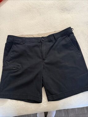 Men's Cargo Shorts in Black — Comfortable Everyday Utility